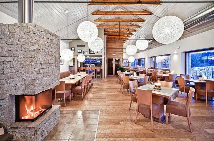 Lisensky Dvur 4* Sněžné
